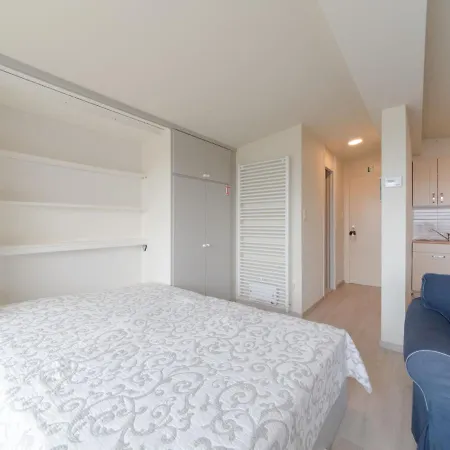 High In The Sky With Amazing Views By Interhome شقة